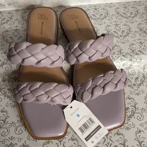 Time and tru memory foam sandals size 9